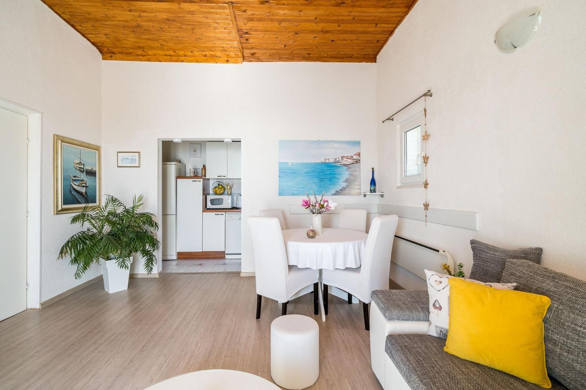 Indy'S Beach Apartments Dubrovník Exteriér fotografie